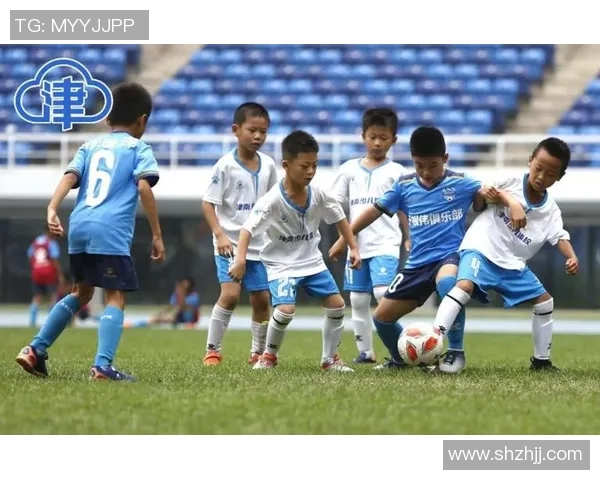 足球最帅男的魅力与风采解析以及他们在赛场外的时尚表现